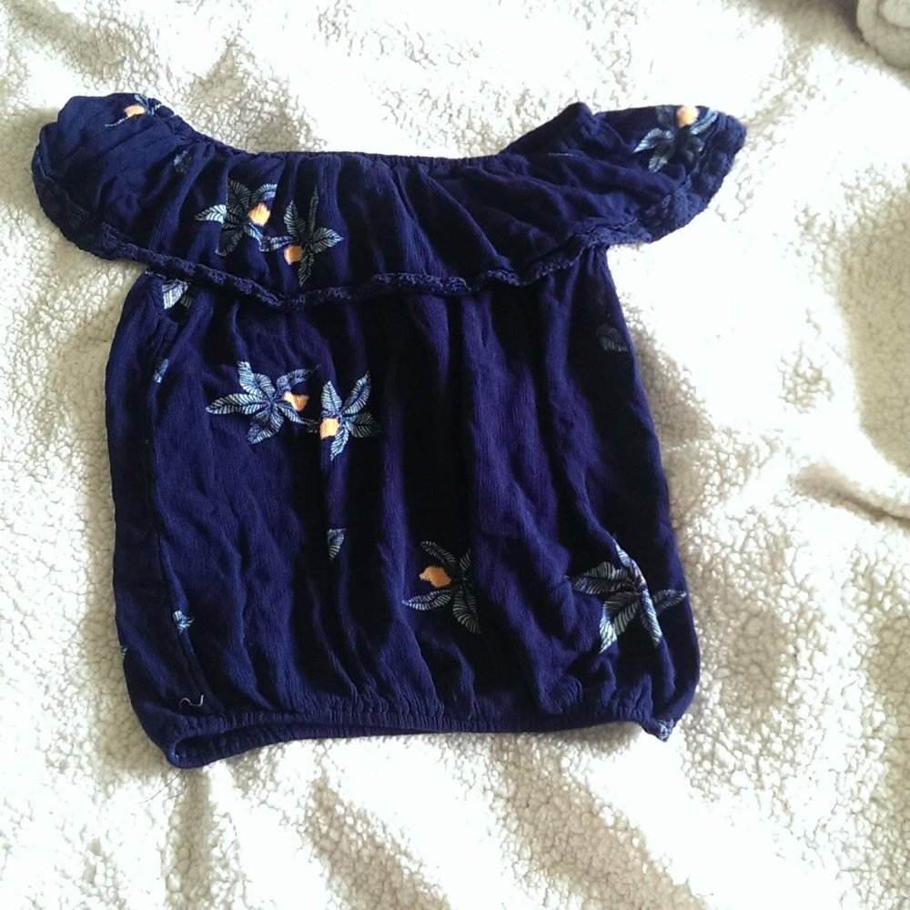 Mossimo off the shoulder navy blue top